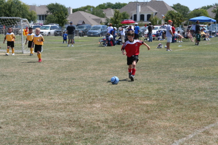 2008-09-06-Titans-Soccer-26--Dax.JPG