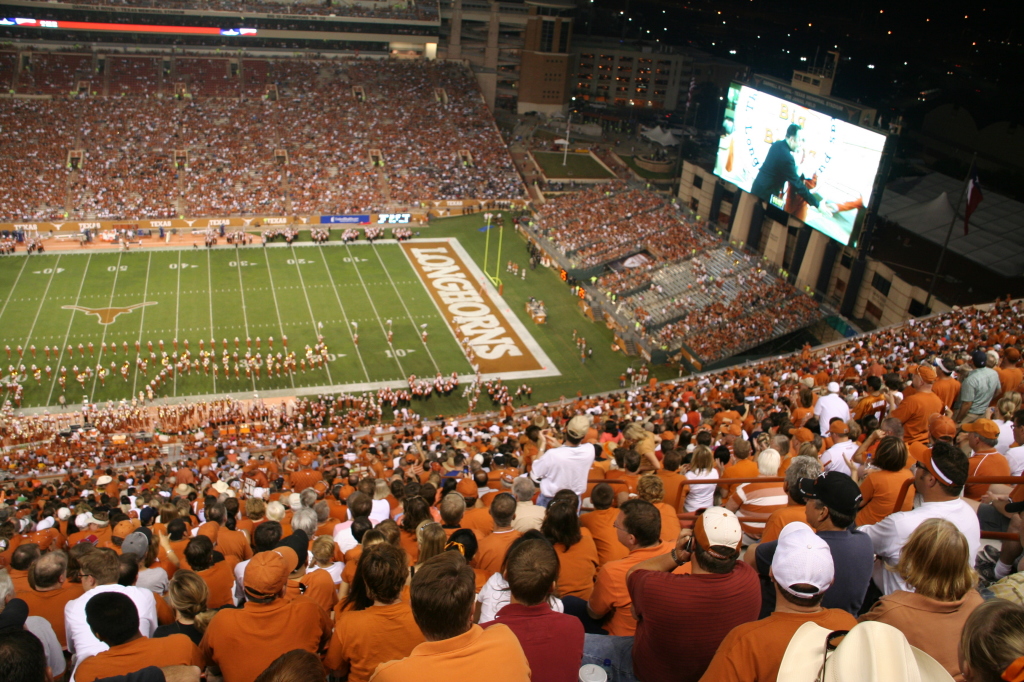 2008/09(September)/20-Longhorn-Rice/1024x768_2008-09-20-UT-Rice-football-28.JPG