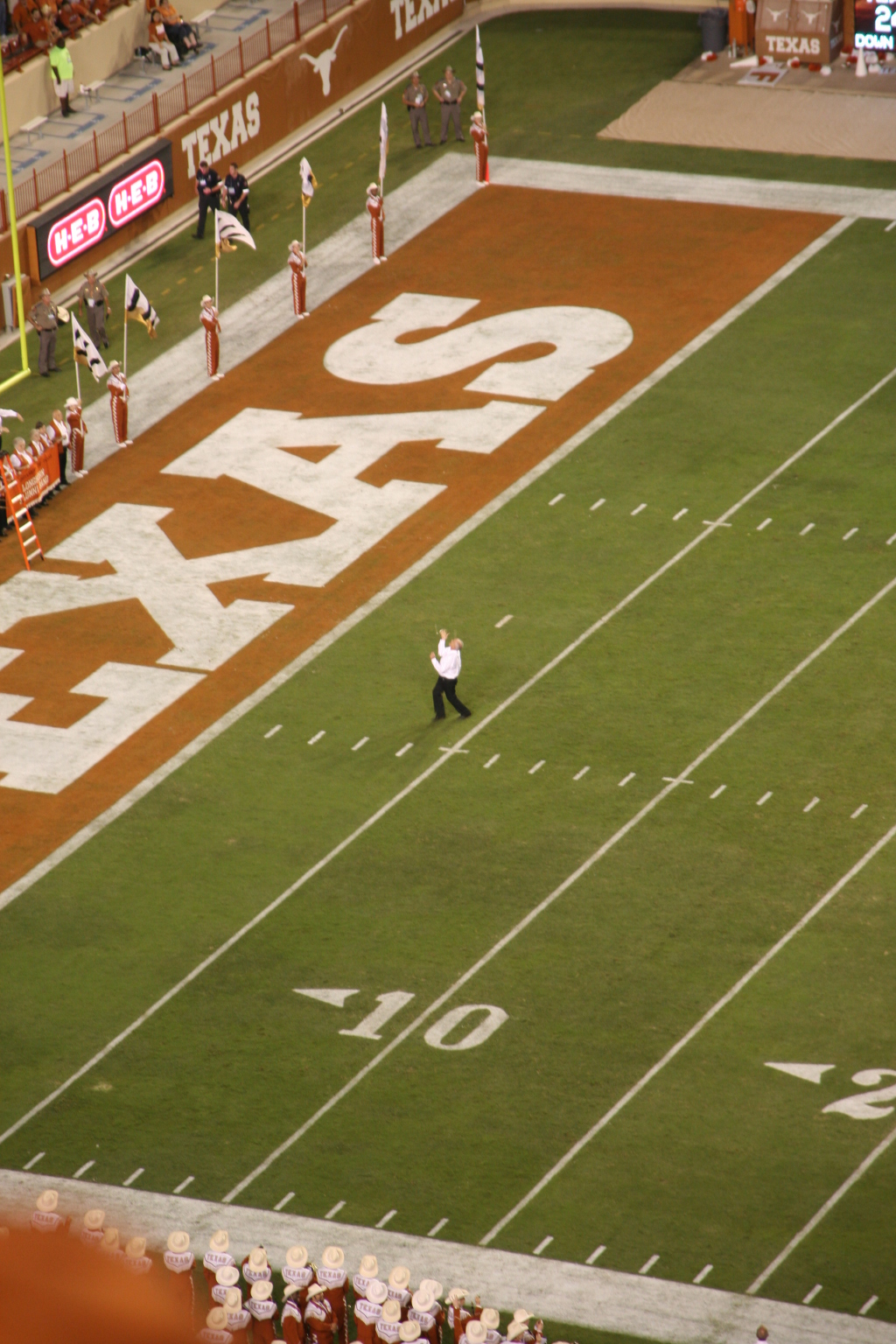 2008/09(September)/20-Longhorn-Rice/1024x768_2008-09-20-UT-Rice-football-38.JPG