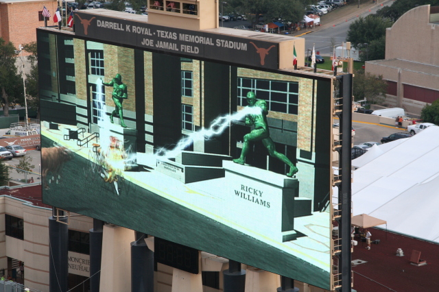 2008/09(September)/20-Longhorn-Rice/640x480_2008-09-20-UT-Rice-football-17.JPG