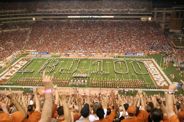2008/09(September)/20-Longhorn-Rice/640x480_2008-09-20-UT-Rice-football-50-LBJ-100.JPG