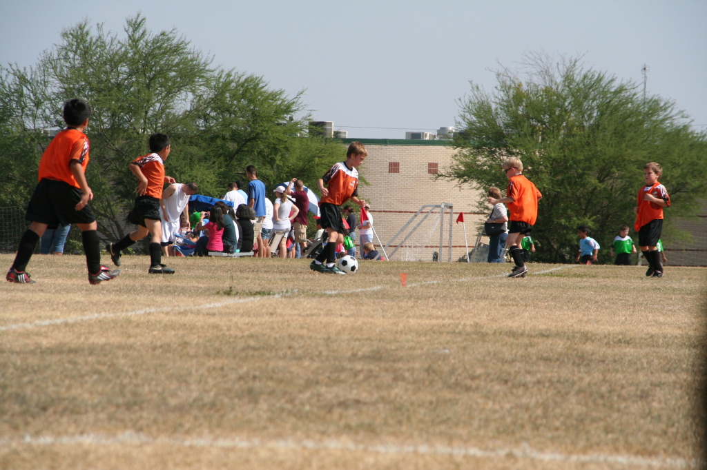 2008/09(September)/20-TigerSharks/1024x768_2008-09-20-TigerSharks-Soccer-010-Chance-Will-Caden.JPG