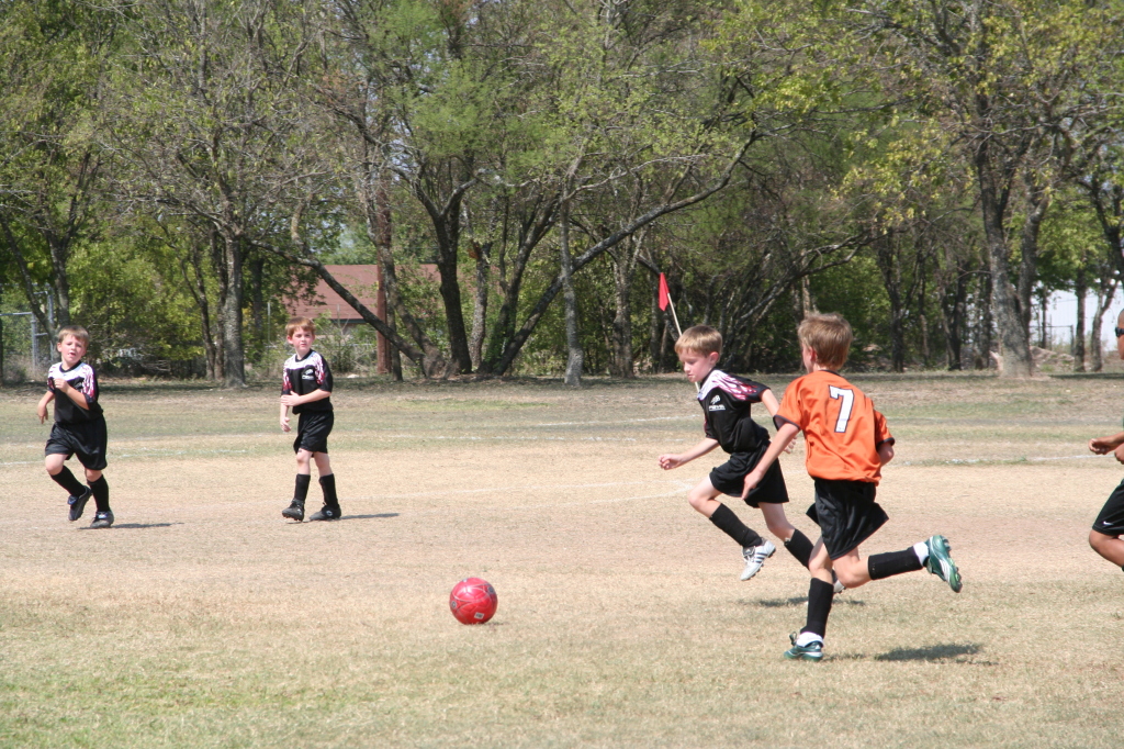 2008/09(September)/20-TigerSharks/1024x768_2008-09-20-TigerSharks-Soccer-022-Chance.JPG