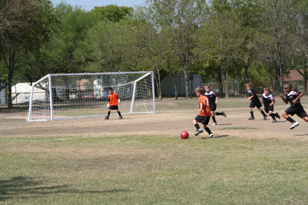 2008/09(September)/20-TigerSharks/1024x768_2008-09-20-TigerSharks-Soccer-054-Chance.JPG