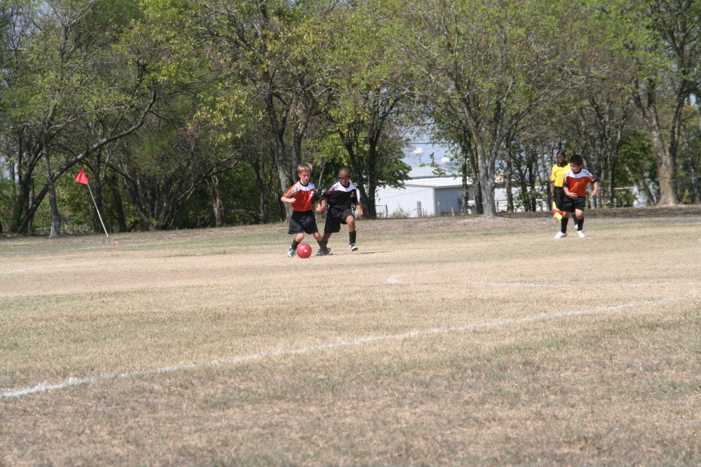 2008/09(September)/20-TigerSharks/1024x768_2008-09-20-TigerSharks-Soccer-080-Chance-Zeke.JPG