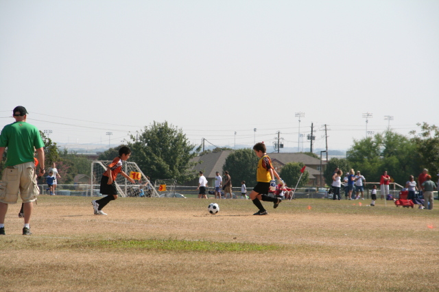 2008-09-20-TigerSharks-Soccer-012-Zeke-Matthew.JPG