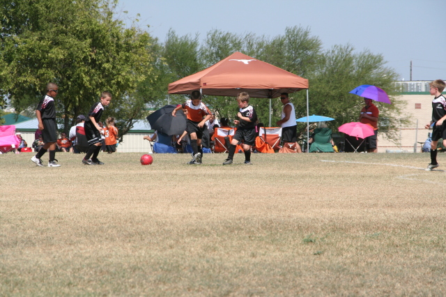 2008-09-20-TigerSharks-Soccer-092-Zeke.JPG