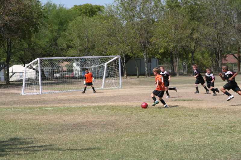 2008/09(September)/20-TigerSharks/800x600_2008-09-20-TigerSharks-Soccer-054-Chance.JPG