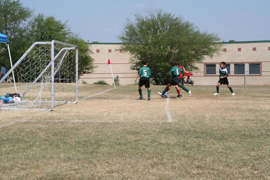 2008/09(September)/20-Titans/1024x768_2008-09-20-Titans-Soccer-61-Dax.JPG
