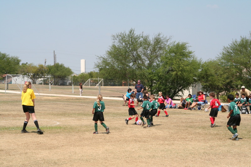 2008/09(September)/20-Titans/800x600_2008-09-20-Titans-Soccer-13-Dax.JPG