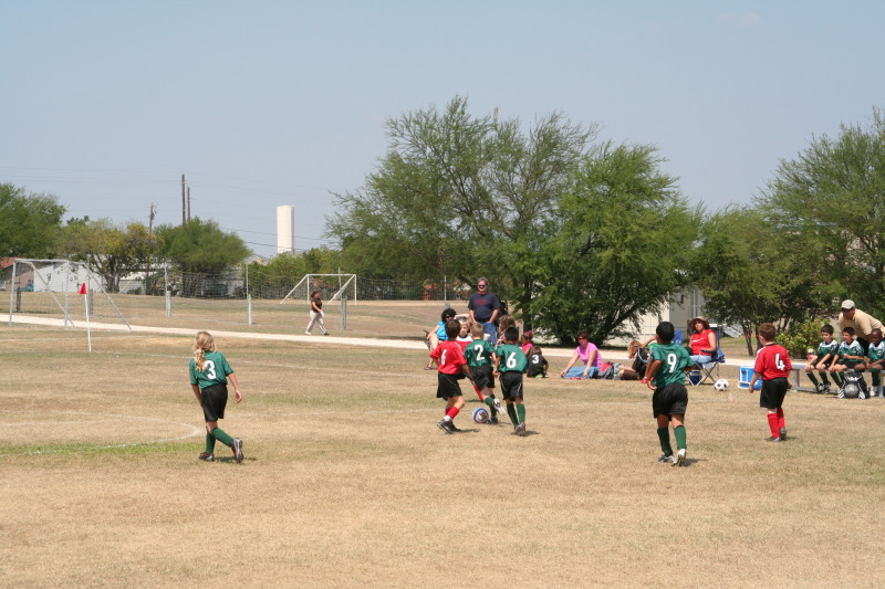 2008/09(September)/20-Titans/800x600_2008-09-20-Titans-Soccer-14-Dax.JPG