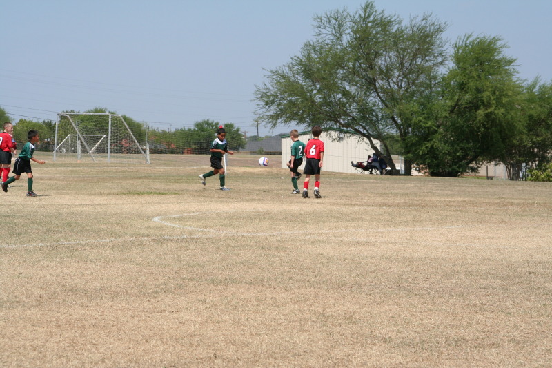 2008/09(September)/20-Titans/800x600_2008-09-20-Titans-Soccer-23-Dax.JPG