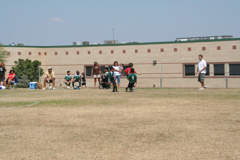 2008/09(September)/20-Titans/800x600_2008-09-20-Titans-Soccer-36-Dax.JPG
