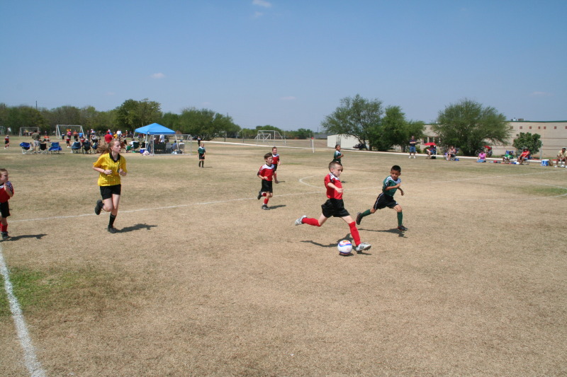 2008/09(September)/20-Titans/800x600_2008-09-20-Titans-Soccer-47-Dax.JPG