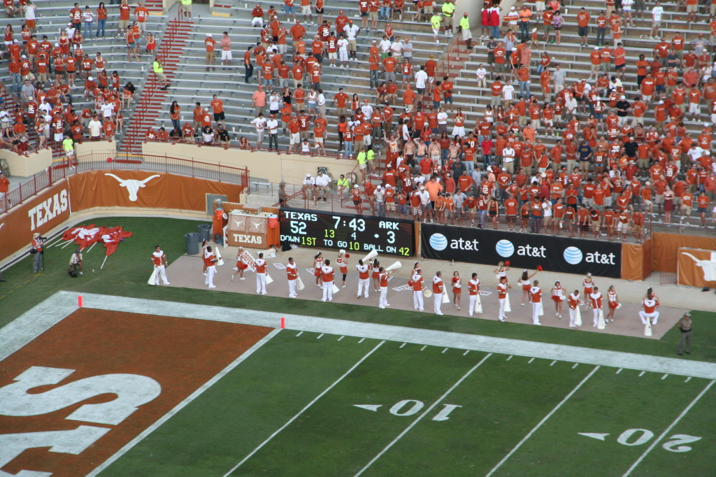 2008/09(September)/27-Longhorn-Arkansas/1024x768_2008-09-28-Longhorn-Arkansas-5.JPG