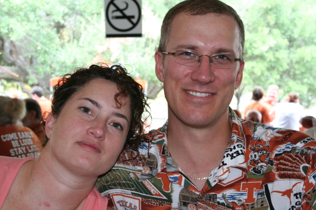 2008/09(September)/27-Longhorn-Arkansas/640x480_2008-09-28-Longhorn-Arkansas-2-Suzi-Travis.JPG