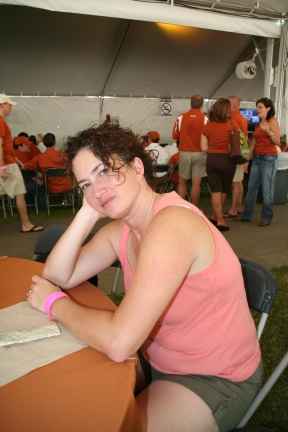 2008-09-28-Longhorn-Arkansas-1-Suzi.JPG