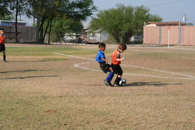 2008-09-27-TigerSharks-Soccer-10-Caden.JPG