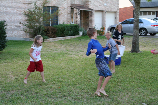 2008-10-10-Chance-9th-Bday-068-waterballoon-fight.JPG