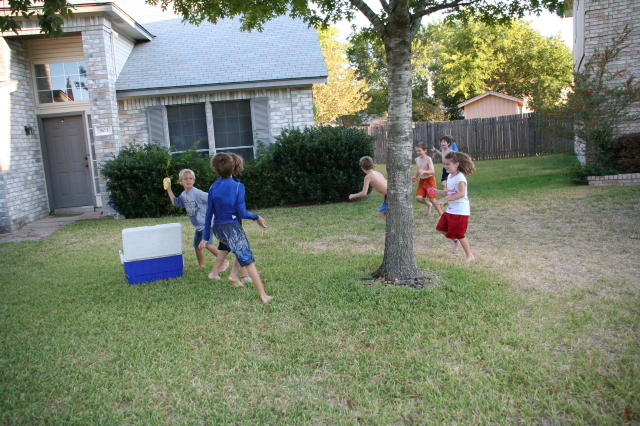 2008-10-10-Chance-9th-Bday-086-waterballoon-fight.JPG