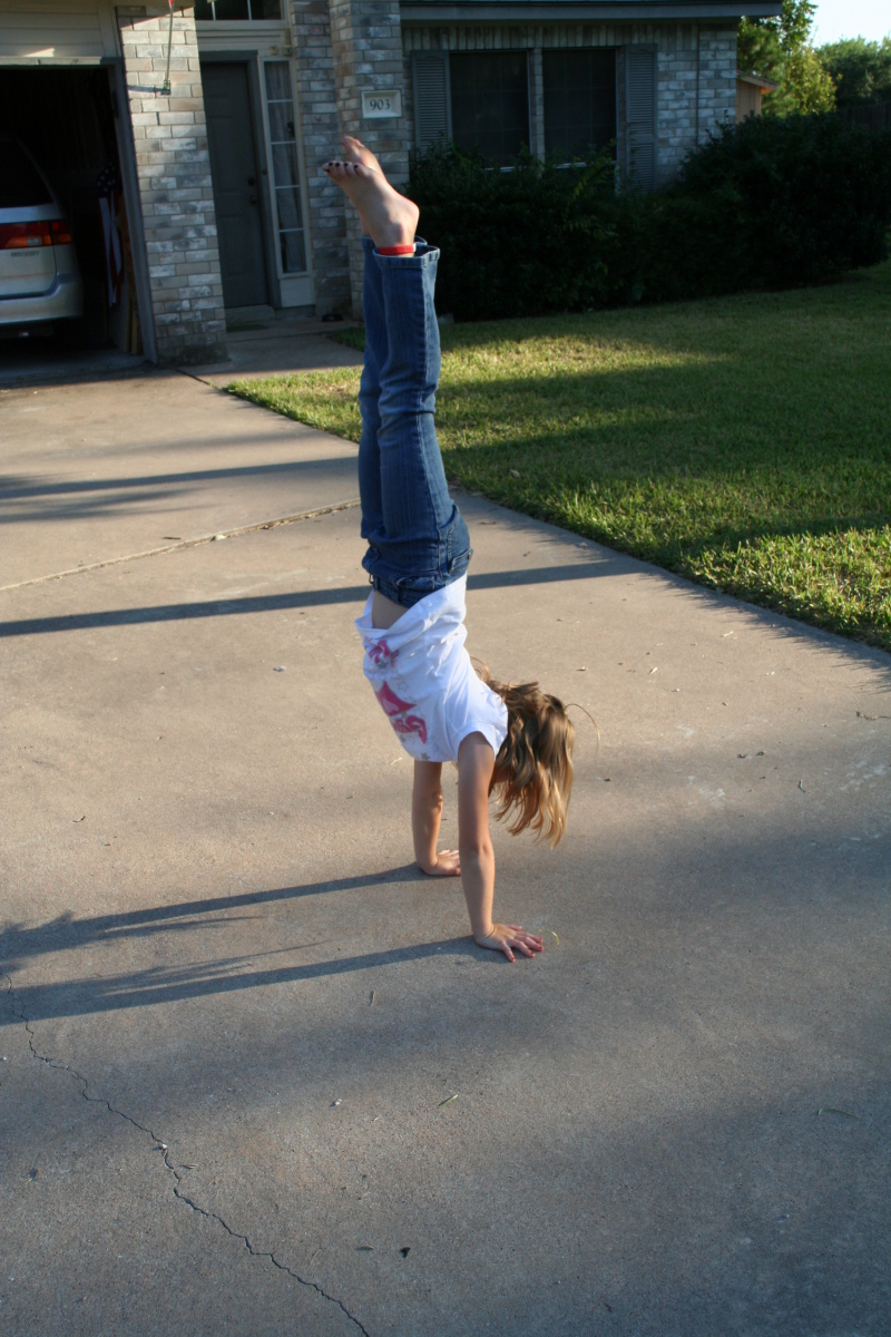 2008/10(October)/Chance-9th-Bday/800x600_2008-10-10-Chance-9th-Bday-007-Kyla.JPG