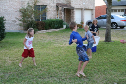 2008-10-10-Chance-9th-Bday-068-waterballoon-fight.JPG