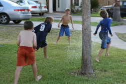 2008-10-10-Chance-9th-Bday-070-waterballoon-fight.jpg