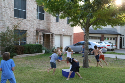 2008-10-10-Chance-9th-Bday-071-waterballoon-fight.JPG