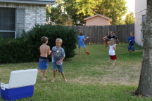 2008-10-10-Chance-9th-Bday-078-waterballoon-fight.jpg