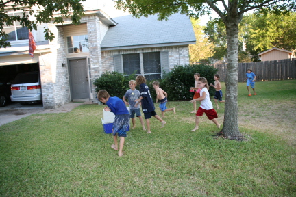 2008-10-10-Chance-9th-Bday-087-waterballoon-fight.JPG