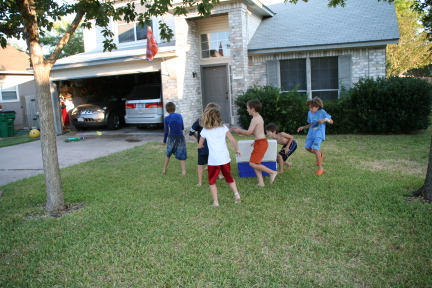 2008-10-10-Chance-9th-Bday-090-waterballoon-fight.JPG
