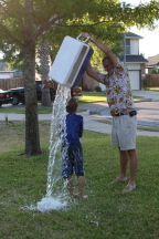 2008-10-10-Chance-9th-Bday-122-waterballoon-fight.JPG