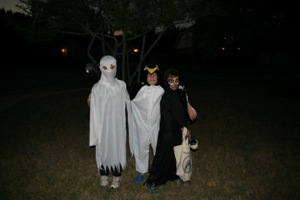 2008-10-31-Halloween-07-Chance-Case-Dax.JPG