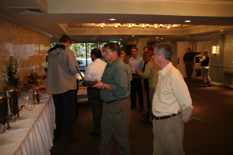 2008/10(October)/ITOC-DC-training/800x600_2008-10-23-Washington-DC-ITOC-Region1-01-Airmagnet-search-Joe-Neeraj-Stan-Rob.JPG