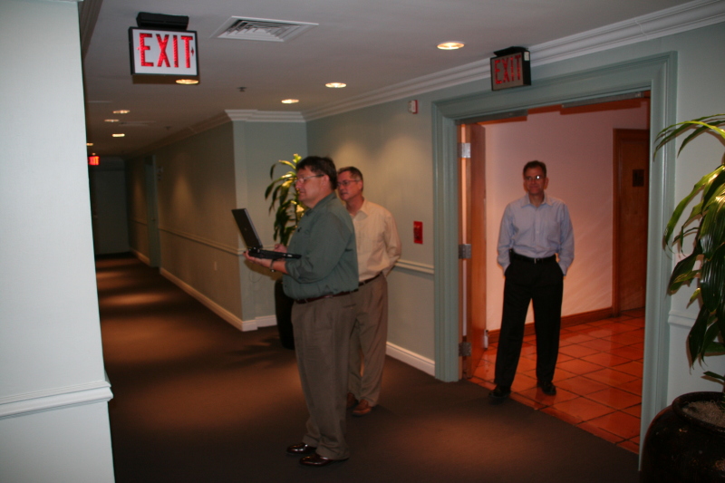 2008-10-23-Washington-DC-ITOC-Region1-08-Airmagnet-search-Stan-Rob-Rob.JPG