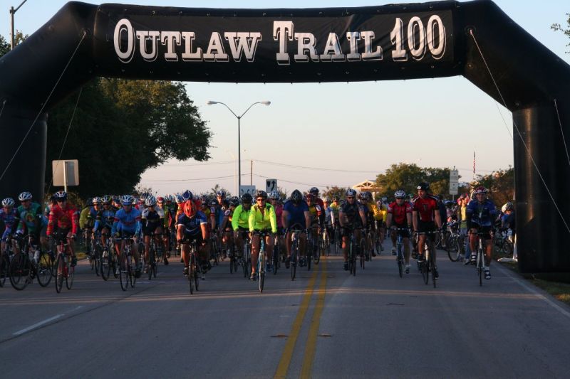 2008/10(October)/Outlaw-Trail-100/800x600_2008-10-18-Outlaw-Trail-100-2.jpg