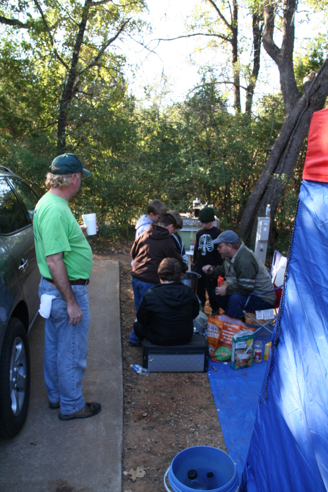 2008/10(October)/Pack409-Camping/640x480_2008-10-25-Pack409-Camping-06-Thomas-CJ-Chance-Jack-Dax.JPG