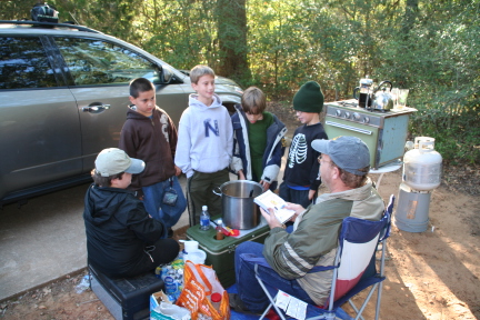 2008-10-25-Pack409-Camping-01-Thomas-CJ-Chance-Jack-Dax.JPG
