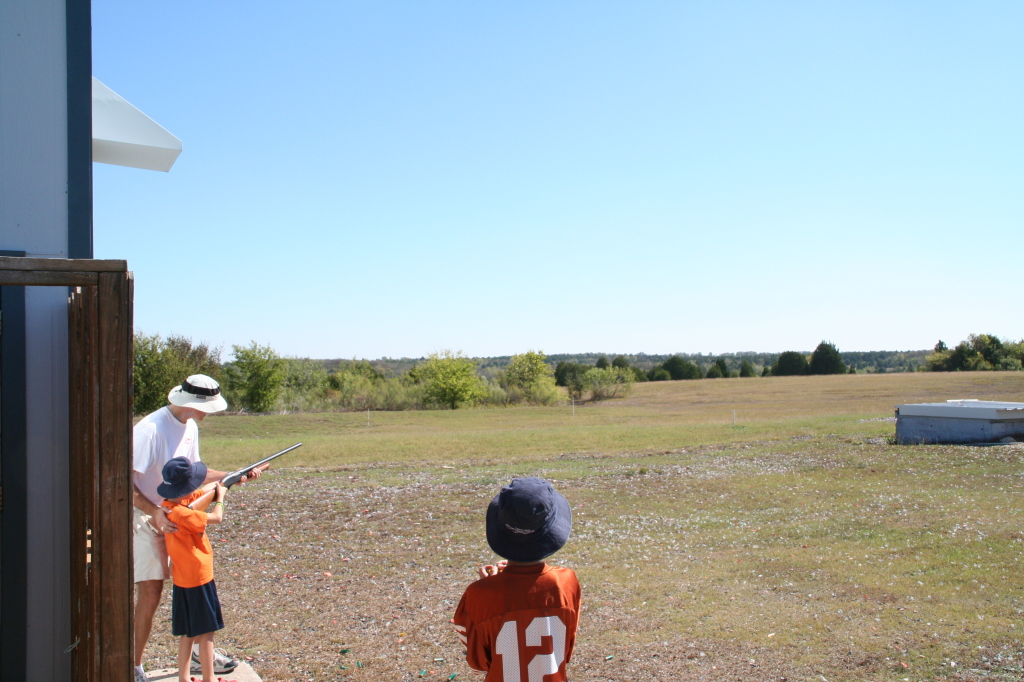 2008/10(October)/Skeet-Range/1024x768_2008-10-19-Skeet-Range-26-Travis-Dax.JPG