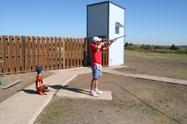 2008/10(October)/Skeet-Range/640x480_2008-10-19-Skeet-Range-06-Chance-Stan.JPG