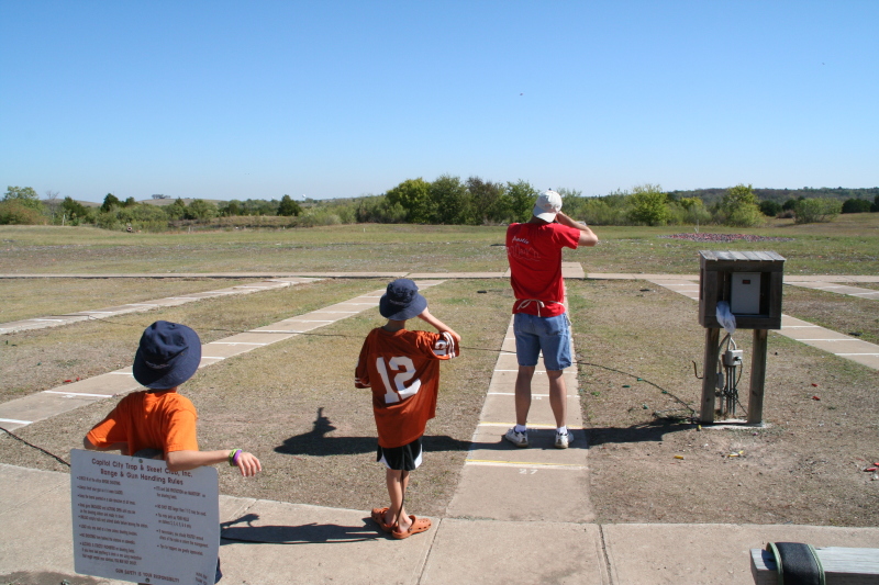 2008/10(October)/Skeet-Range/800x600_2008-10-19-Skeet-Range-16-Chance-Stan-Dax.JPG