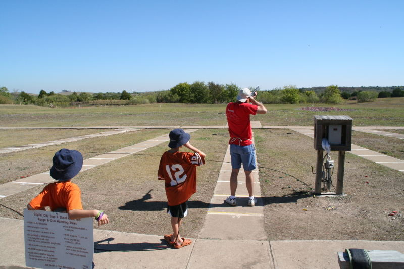 2008/10(October)/Skeet-Range/800x600_2008-10-19-Skeet-Range-17-Chance-Stan-Dax.JPG