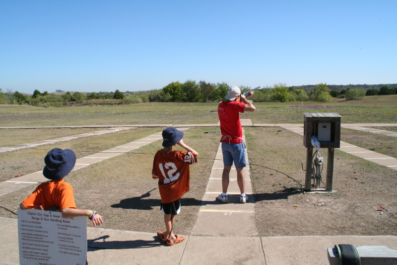 2008/10(October)/Skeet-Range/800x600_2008-10-19-Skeet-Range-18-Chance-Stan-Dax.JPG