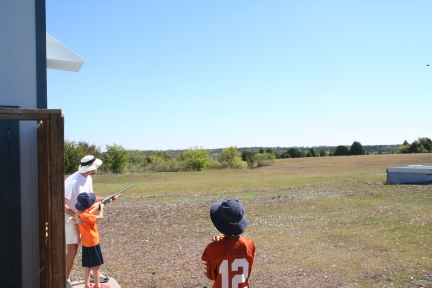 2008-10-19-Skeet-Range-29-Travis-Dax-GOOD.JPG