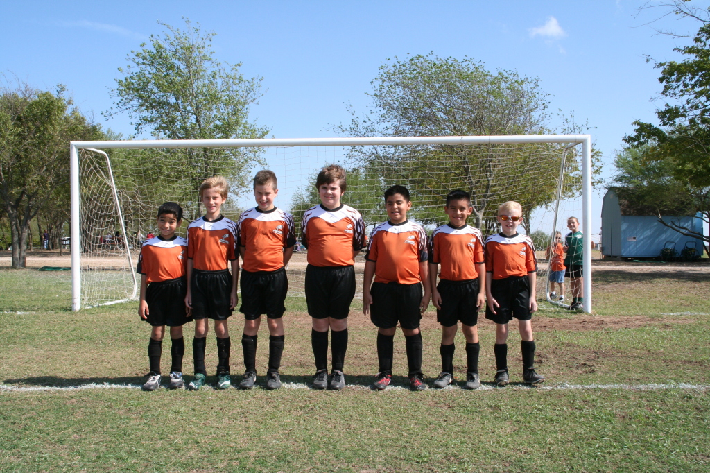 2008/10(October)/TigerSharks-Soccer/1024x768_2008-10-04-TigerSharks-31-Jonathan-Chance-Matthew-Brandon-Paul-Juan-Will.JPG