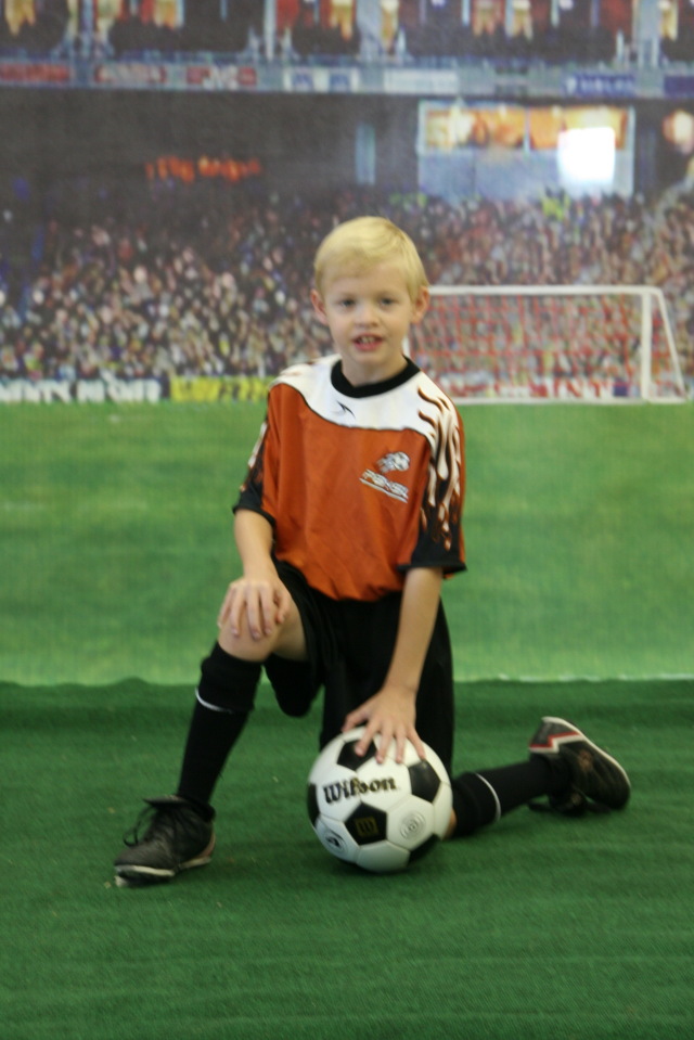 2008/10(October)/TigerSharks-Soccer/640x480_2008-10-04-TigerSharks-05-Will.JPG