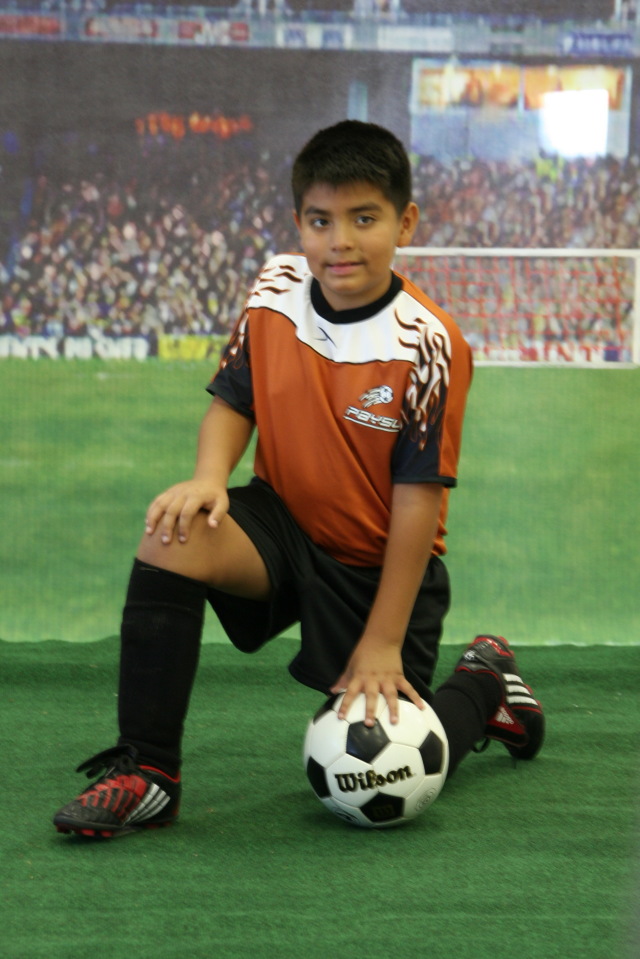 2008/10(October)/TigerSharks-Soccer/640x480_2008-10-04-TigerSharks-08-Paul.JPG