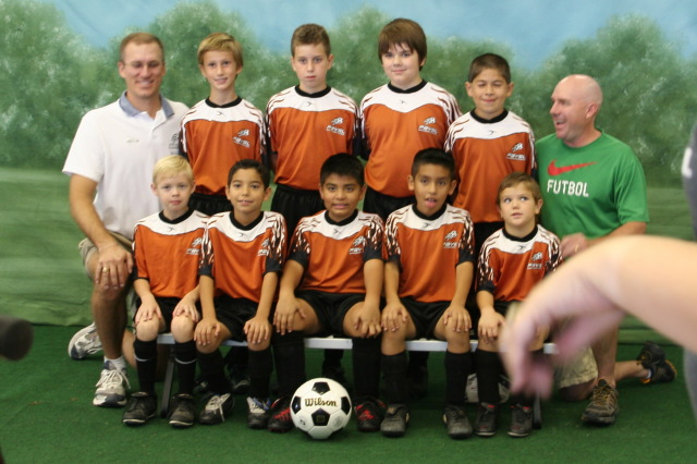 2008/10(October)/TigerSharks-Soccer/640x480_2008-10-04-TigerSharks-18-Travis-Chance-Matthew-Brandon-Zeke-Mark-Will-Jonathan-Paul-Juan-Caden.JPG