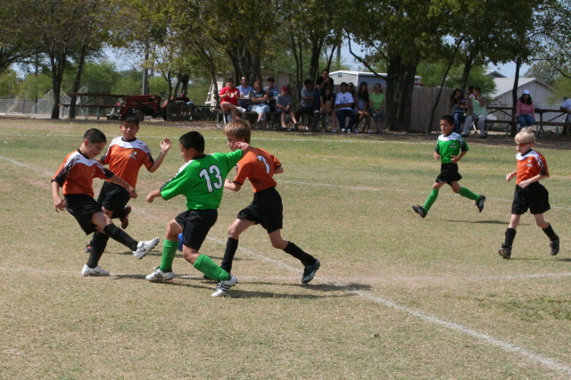 2008/10(October)/TigerSharks-Soccer/640x480_2008-10-04-TigerSharks-41-Zeke-Paul-Chance-Will.JPG