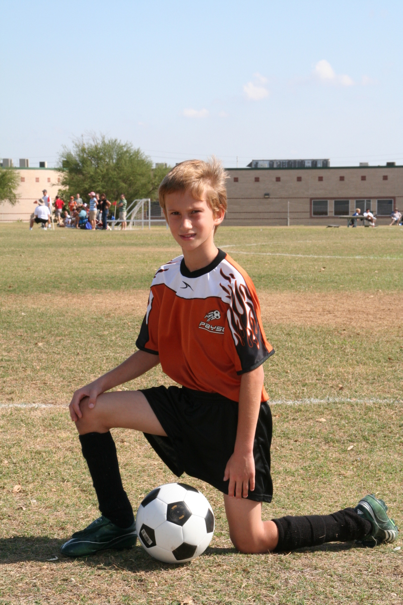 2008/10(October)/TigerSharks-Soccer/800x600_2008-10-04-TigerSharks-22-Chance.JPG